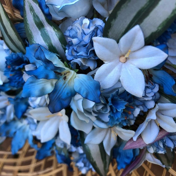 Vtg Woven Wall Decor with Blue Faux Florals - Picture 3 of 9